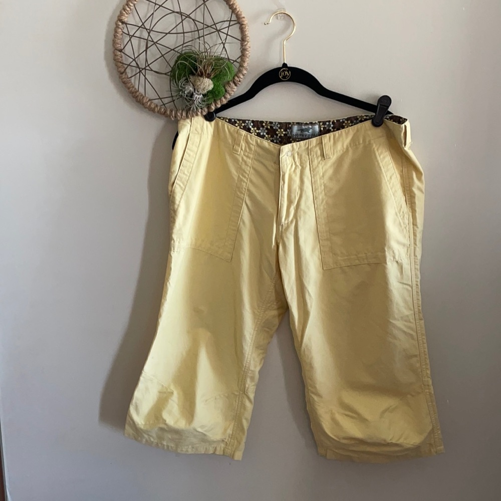 Yellow Horny Toad Capris